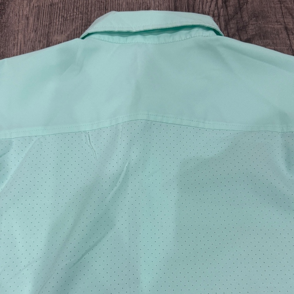 Huk Men's Light Green Button Down Shirt - Picture 7 of 7